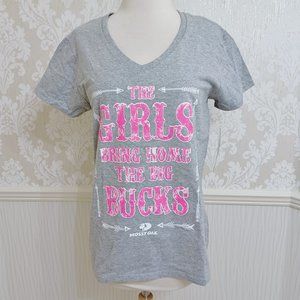 NWT Mossy Oak Graphic Tee The Girls Bring Home The Big Bucks T-Shirt Size Medium